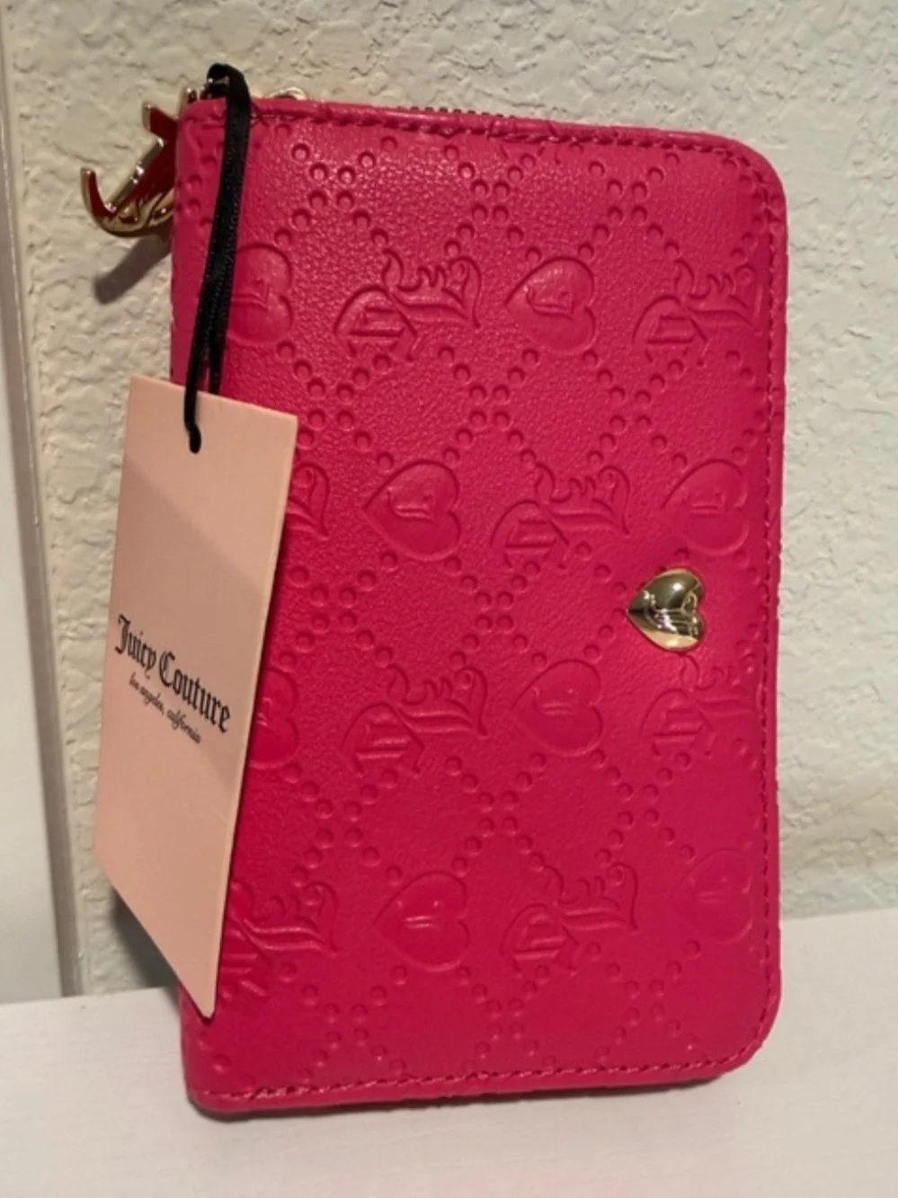Juicy Couture NWT Bright Pink Embossed Heart Zip Wallet with Gold Heart Accent